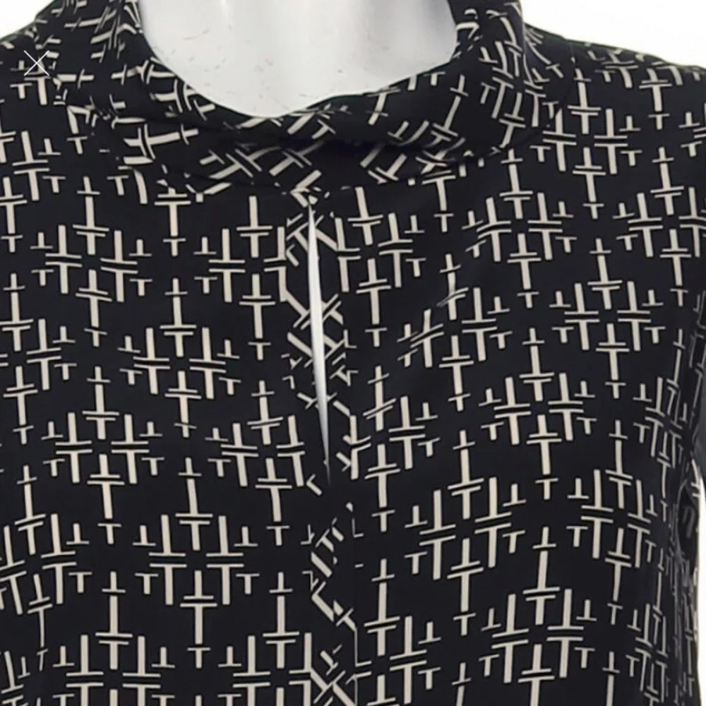 Tory Burch great top